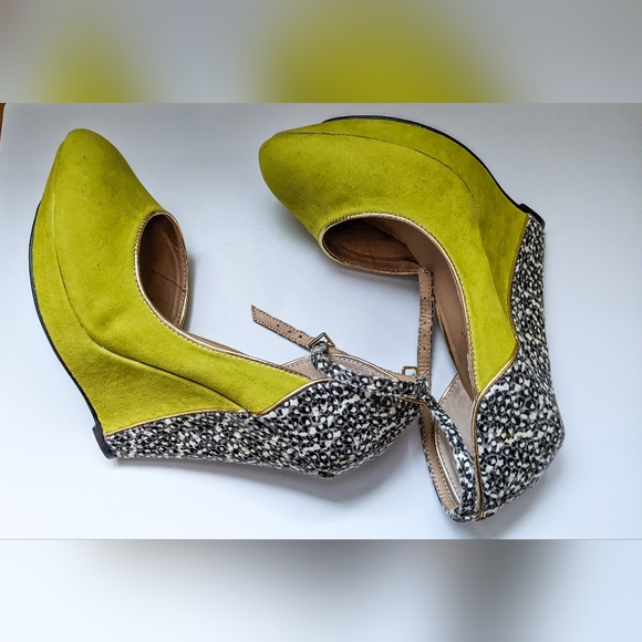 Just Fab Wedge Heels - Picture 5 of 5